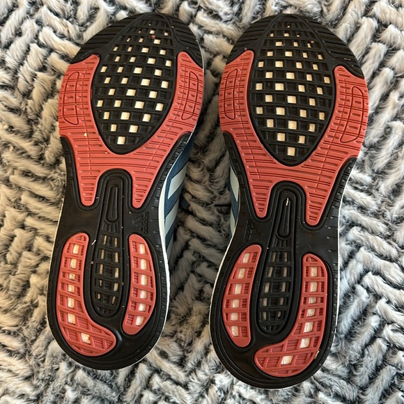 Adidas shoes - Picture 6 of 7